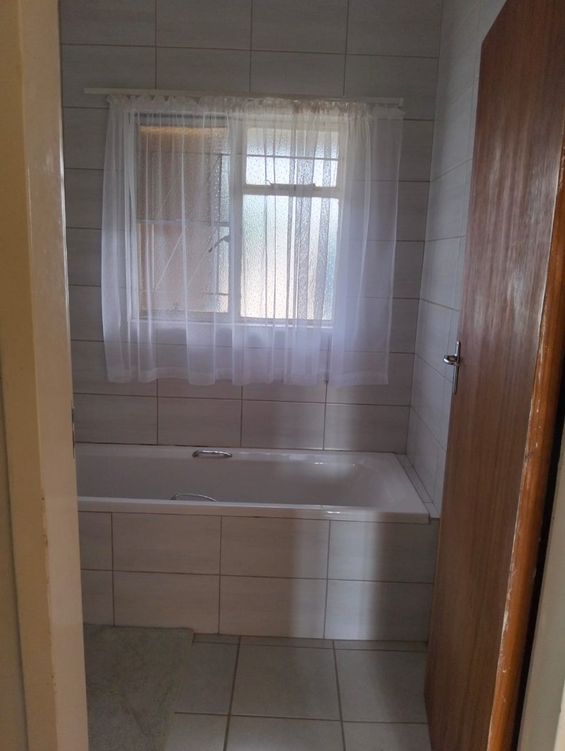 6 Bedroom Property for Sale in Colesberg Northern Cape